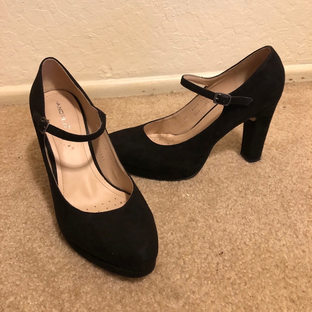 Suede heels size 8.5